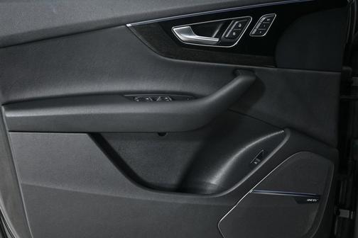 2019 Audi Q7 55 Premium Plus