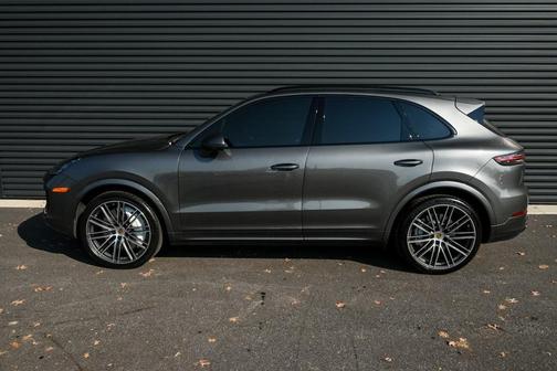 2021 Porsche Cayenne Turbo