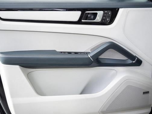 2023 Porsche Cayenne GTS