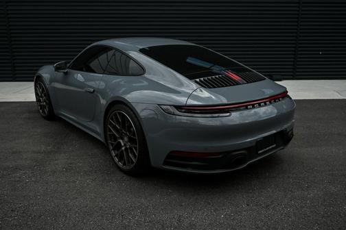 2024 Porsche 911 Carrera