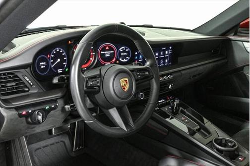 2023 Porsche 911 Carrera GTS