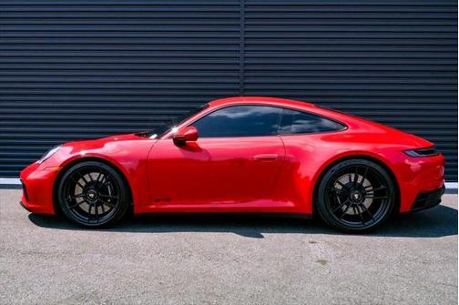 2023 Porsche 911 Carrera GTS