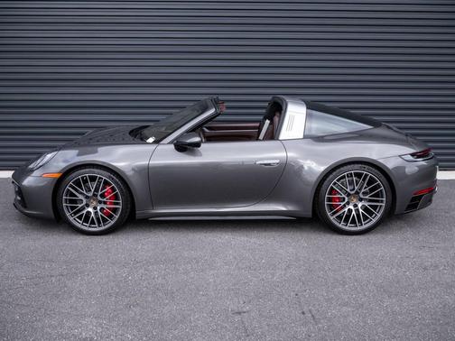 2024 Porsche 911 Targa 4S