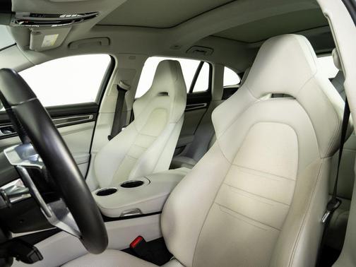 2020 Porsche Panamera 4