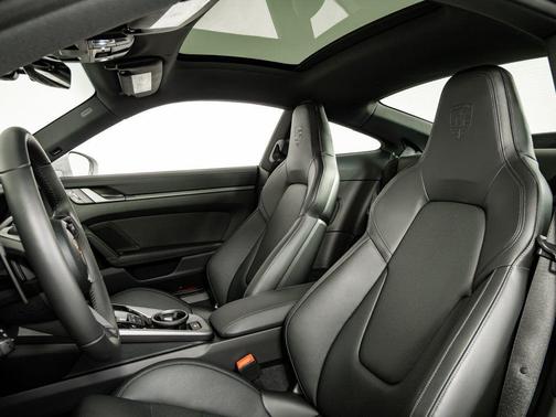 2026 Porsche 911 Carrera