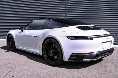2024 Porsche 911 Targa 4 GTS