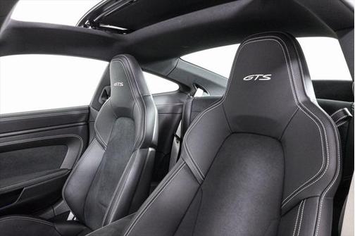 2024 Porsche 911 Carrera GTS
