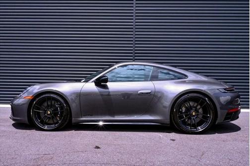 2024 Porsche 911 Carrera GTS