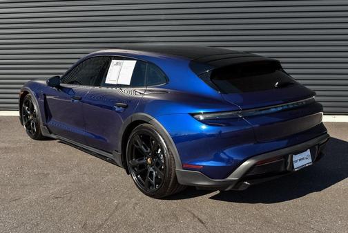 2022 Porsche Taycan 4