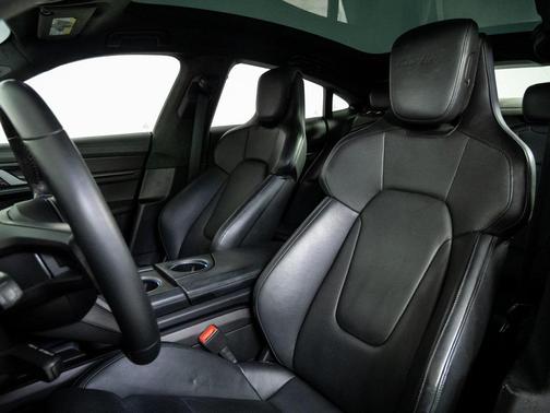 2020 Porsche Taycan Turbo S