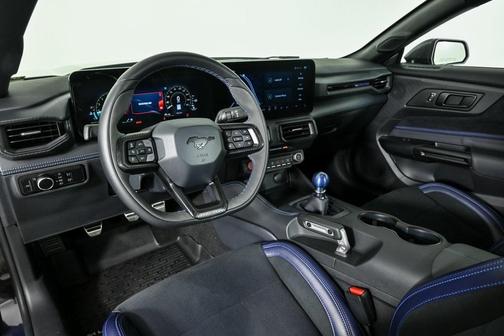 2025 Ford Mustang Dark Horse Fastback