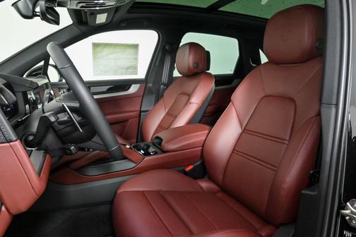 2025 Porsche Cayenne S