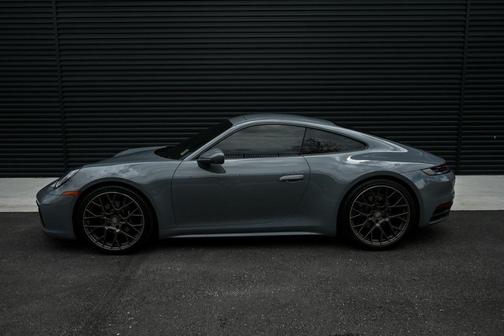 2024 Porsche 911 Carrera