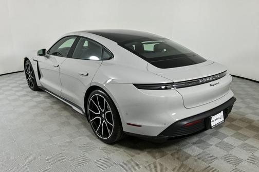 2025 Porsche Taycan 4