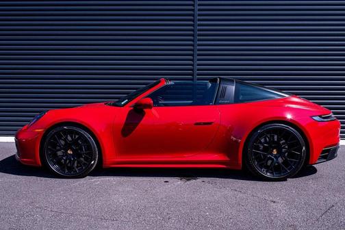 2024 Porsche 911 Targa 4 GTS