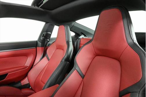 2025 Porsche 911 Carrera
