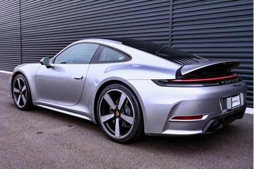 2025 Porsche 911 Carrera