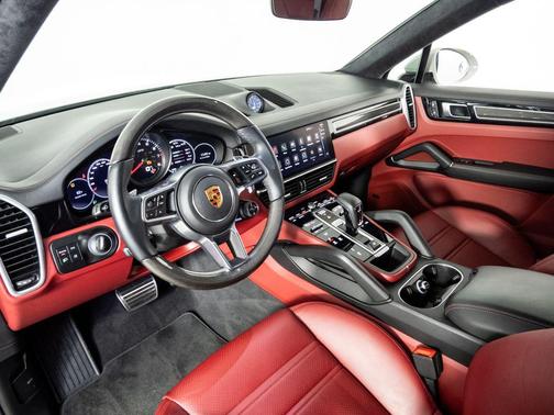 2023 Porsche Cayenne GTS