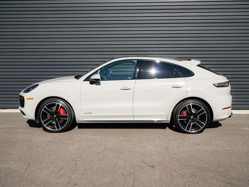 2023 Porsche Cayenne GTS