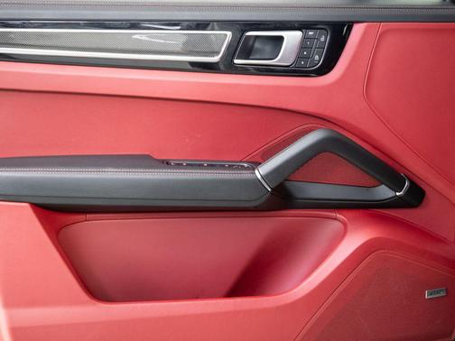 2023 Porsche Cayenne GTS