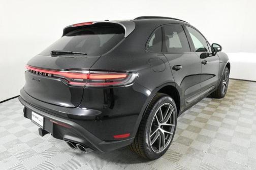 2024 Porsche Macan Base
