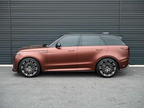 Sunrise Copper SV Bespoke Ultra Met Satin 2025 Land Rover Range Rover Sport P635 SV Edition Two