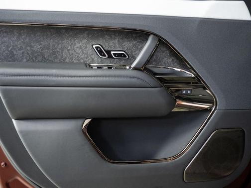 Sunrise Copper SV Bespoke Ultra Met Satin 2025 Land Rover Range Rover Sport P635 SV Edition Two