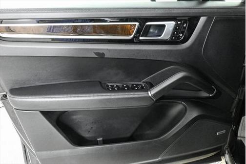 2021 Porsche Cayenne Base