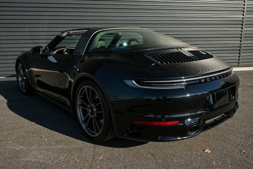2024 Porsche 911 Targa