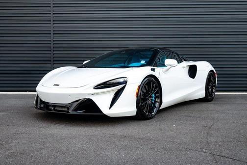 2025 McLaren Artura TechLux