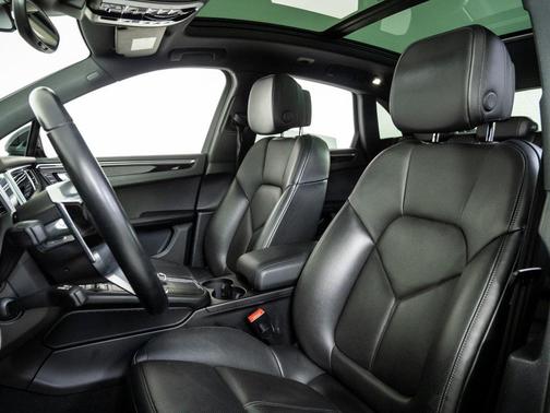 2018 Porsche Macan Base