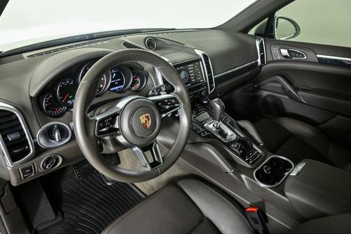 2016 Porsche Cayenne Cayenne