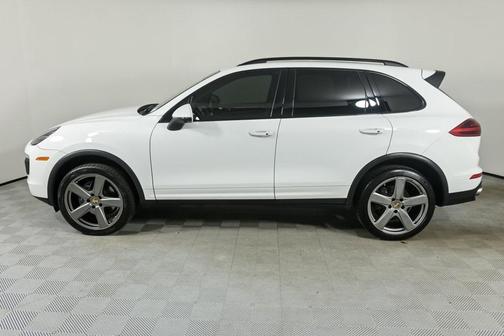 2016 Porsche Cayenne Cayenne