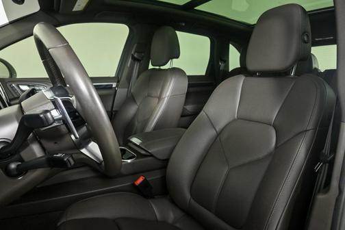 2016 Porsche Cayenne Cayenne
