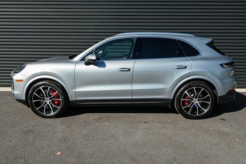 2025 Porsche Cayenne S