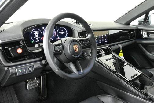 2025 Porsche Panamera E-Hybrid 4