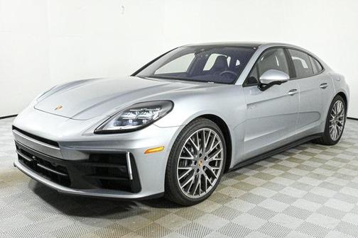 2025 Porsche Panamera E-Hybrid 4