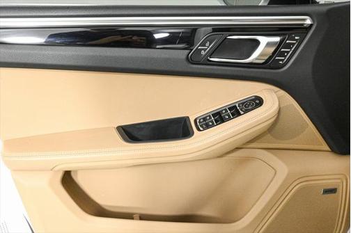 2019 Porsche Macan Base