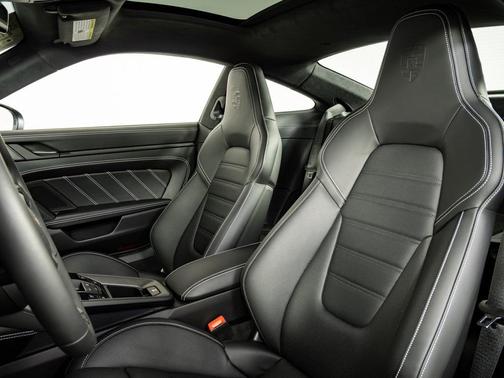 2025 Porsche 911 Carrera