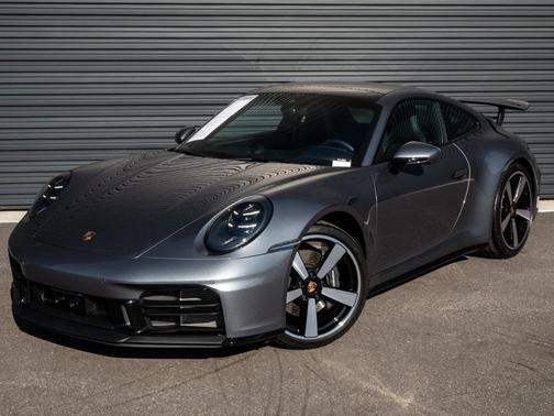 2025 Porsche 911 Carrera