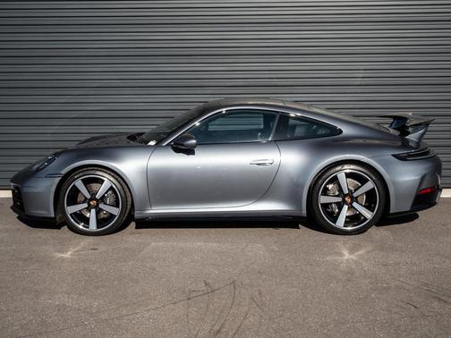 2025 Porsche 911 Carrera
