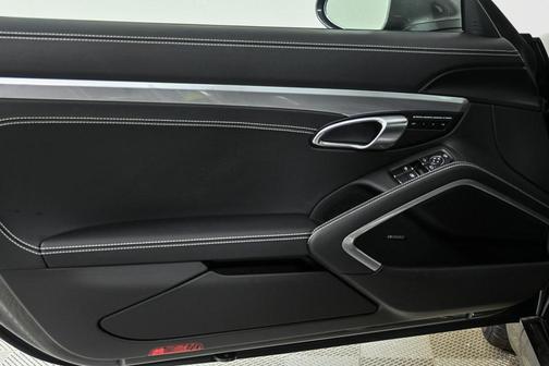 2025 Porsche 718 Cayman Style Edition