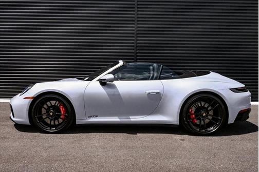 2024 Porsche 911 Carrera GTS
