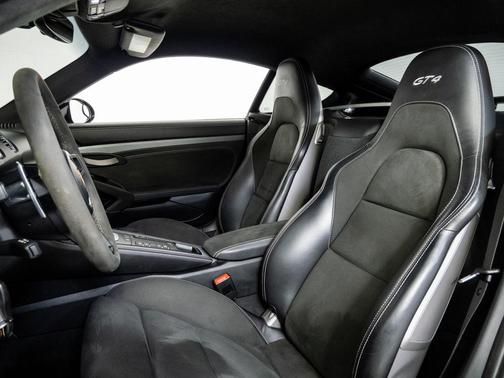 2021 Porsche 718 Cayman GT4