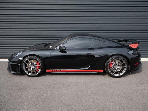 2021 Porsche 718 Cayman GT4
