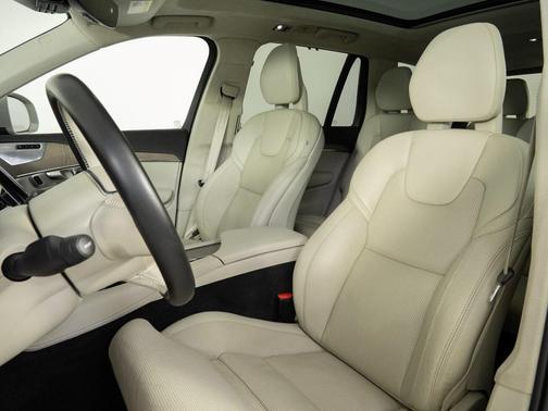 2021 Volvo XC90 T6 Inscription