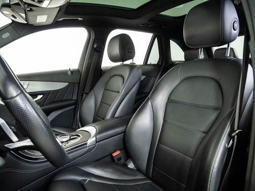 designo Diamond White Metallic 2019 Mercedes-Benz GLC 300 Base