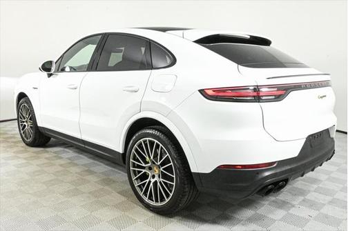 2023 Porsche Cayenne Platinum Edition