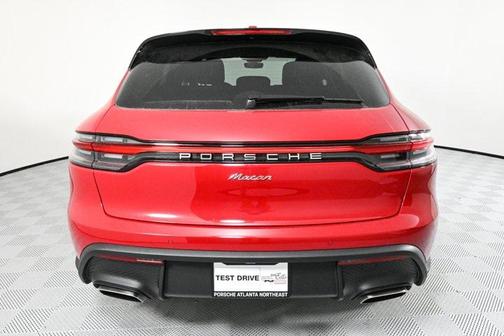 2025 Porsche Macan Base