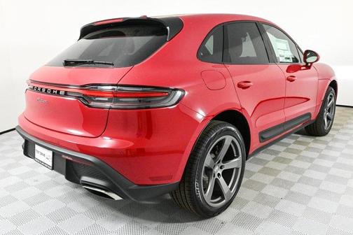2025 Porsche Macan Base
